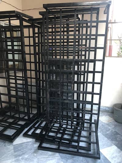 20 Iron Bed and Masticated Mattres