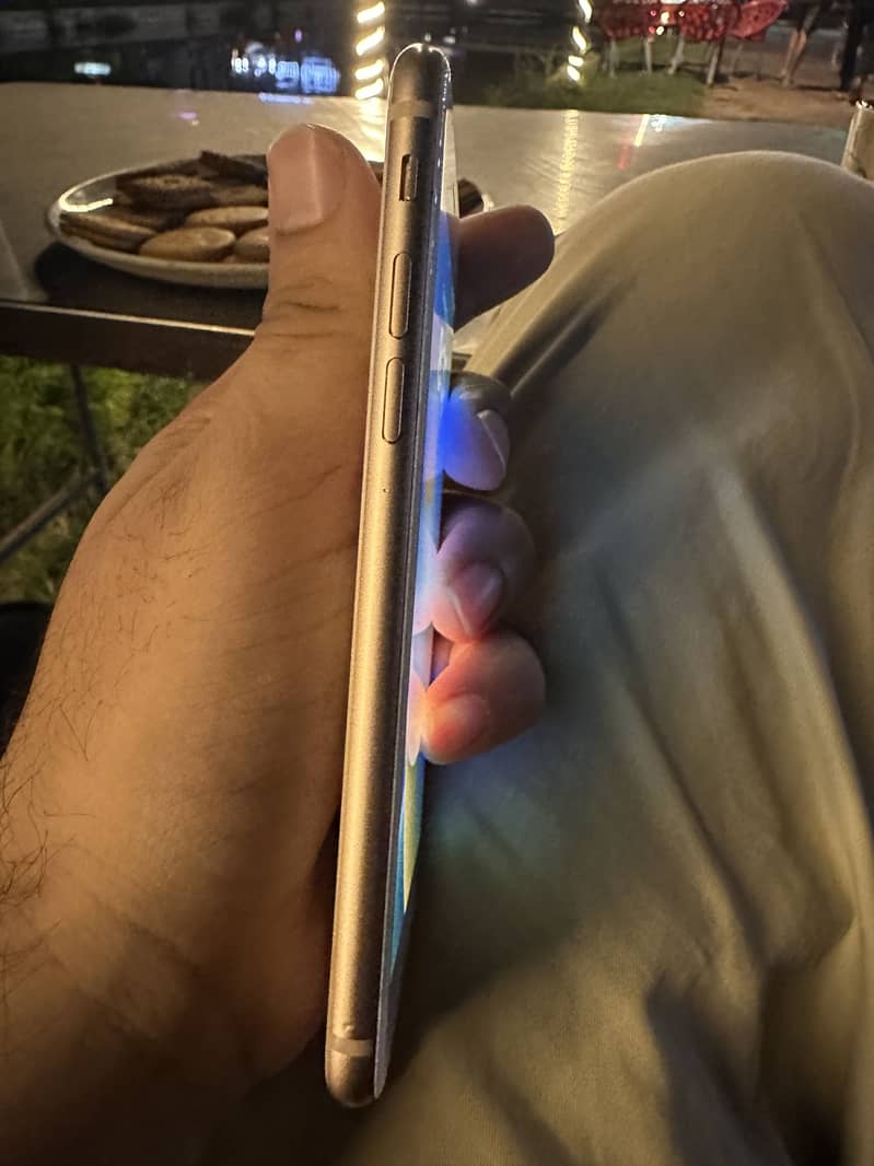 Iphone 8 4