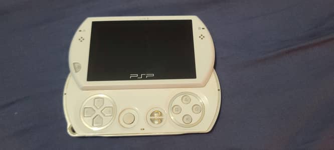LIMITED EDITION PSP GO