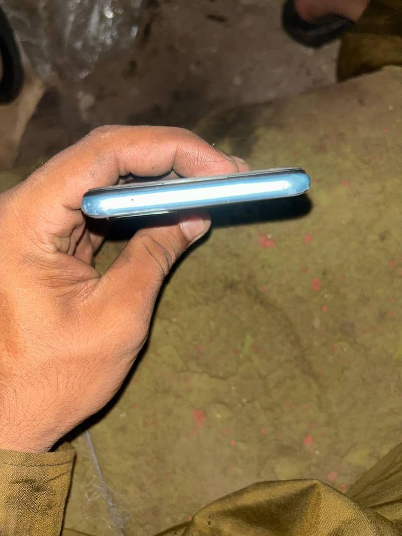 OPPO A76 1