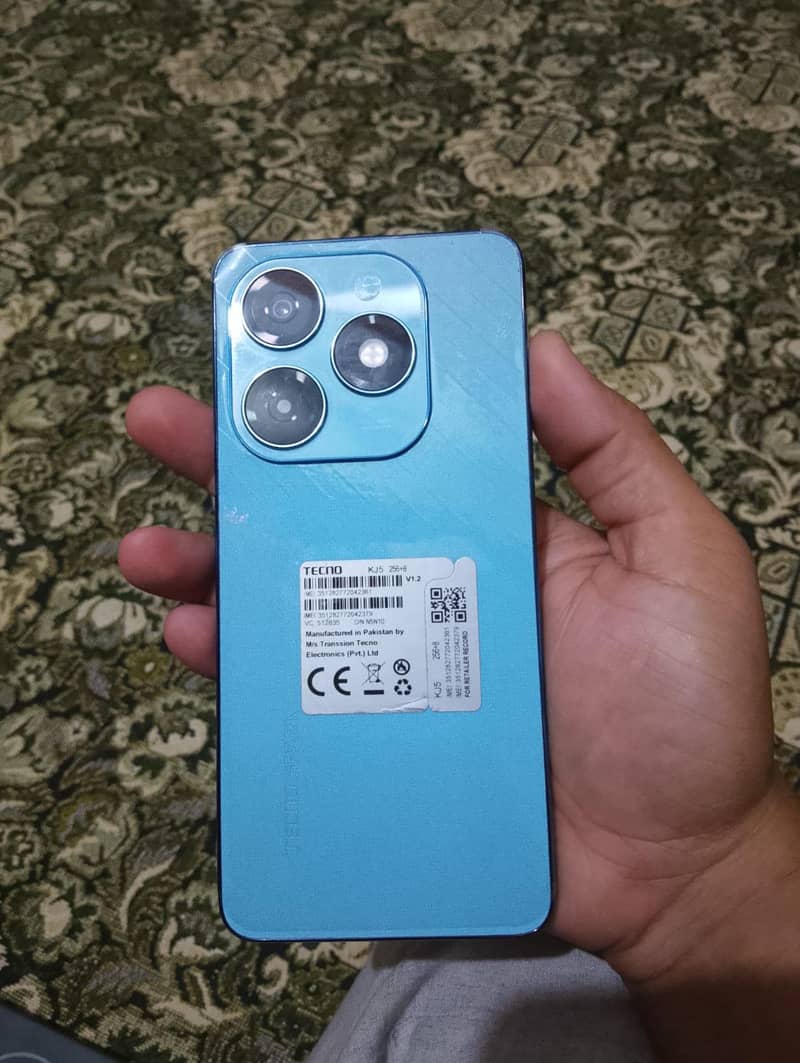 Tecno Spark 20 6