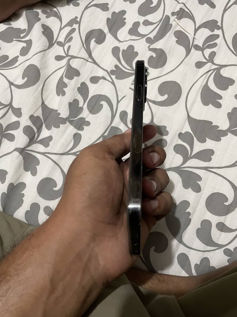 Apple iPhone 12 Pro Max 5