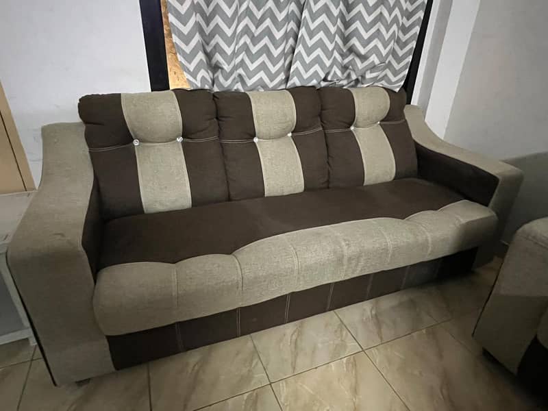 7 seater sofa 0
