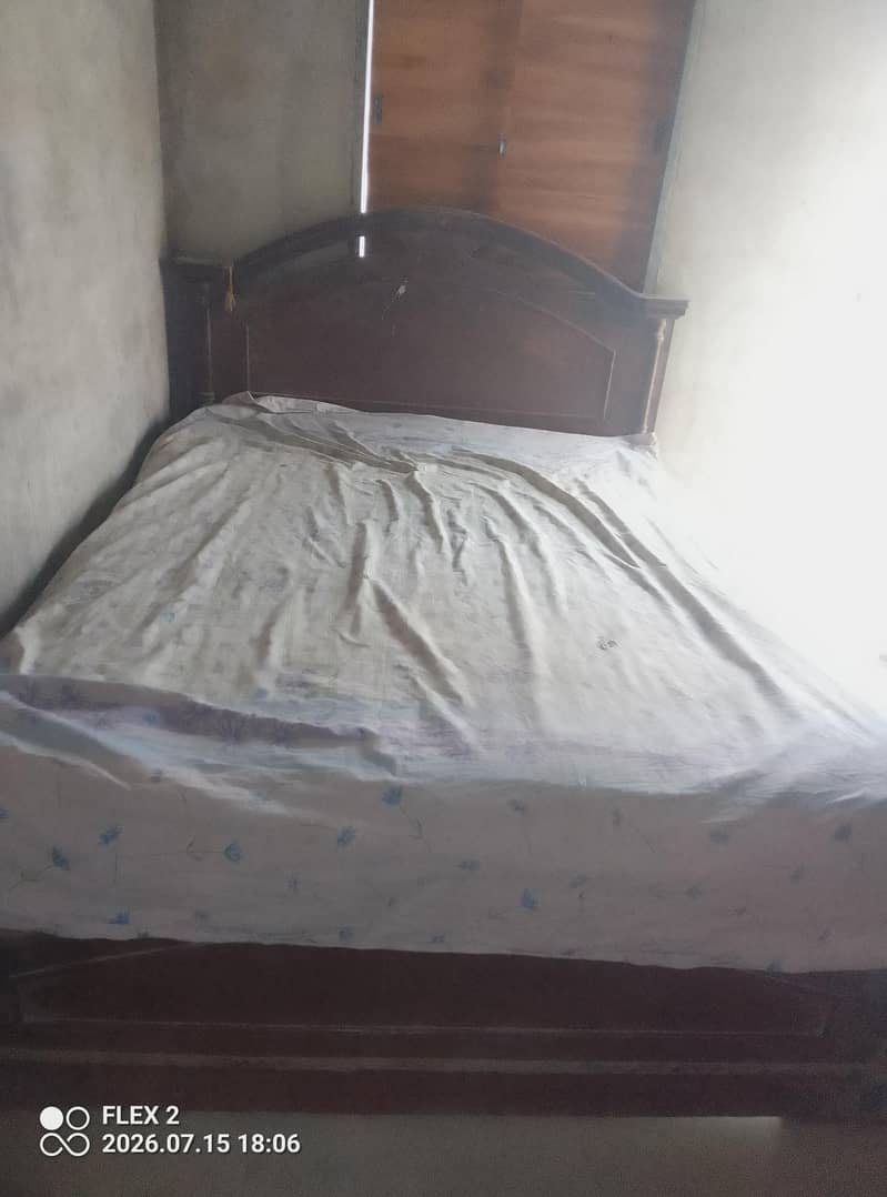 Bed in Good Condition 0