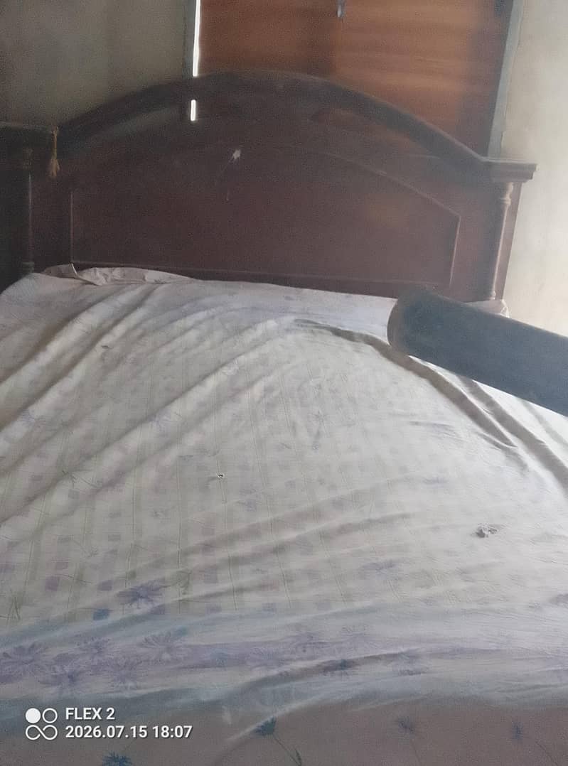 Bed in Good Condition 2