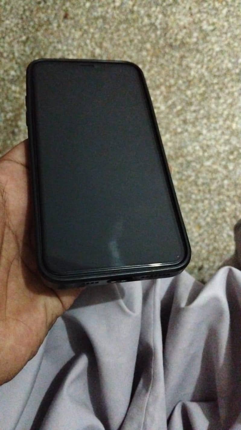 iPhone 11 Pro Max 64 gb 2