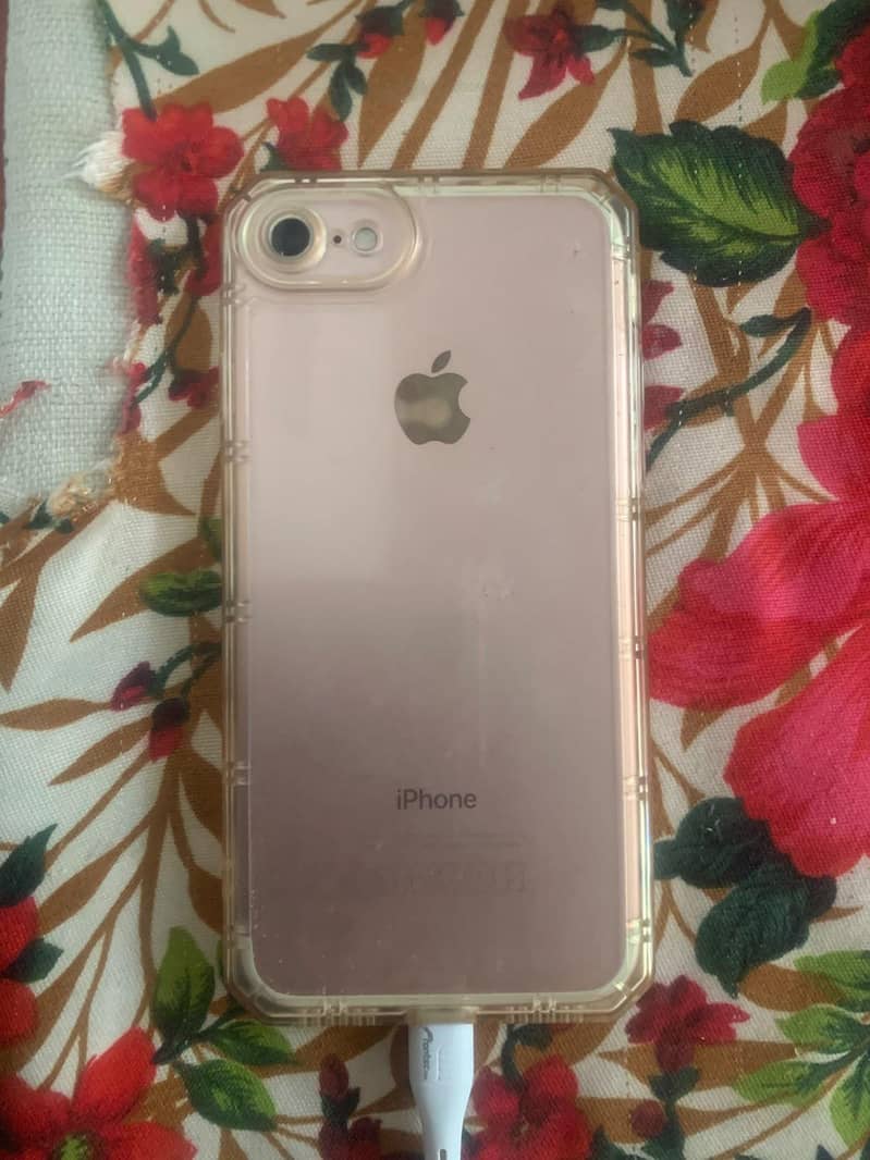 Apple iPhone 7 0