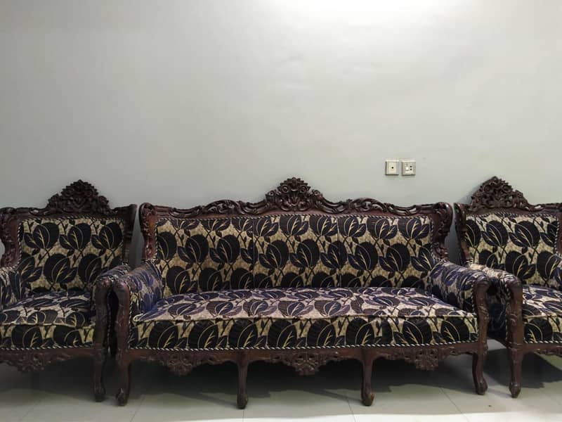 5 seater sofa 0
