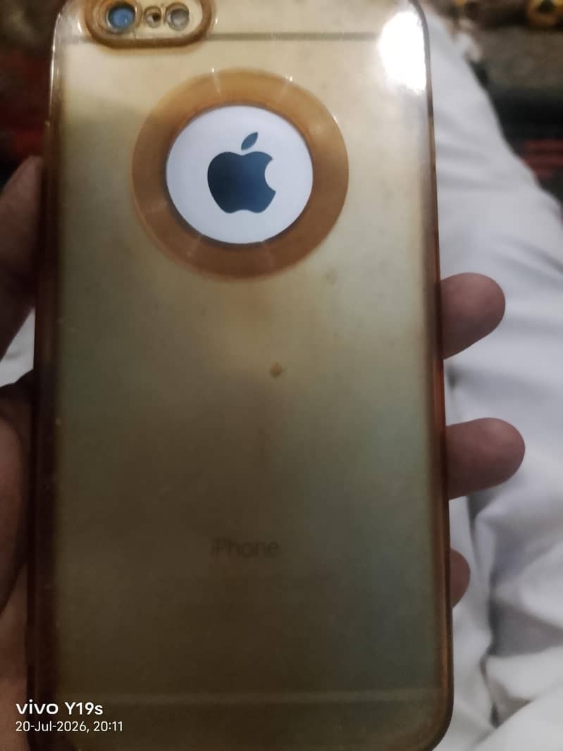Apple iPhone 6 Plus 0