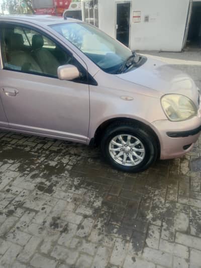 Toyota Vitz 2002
