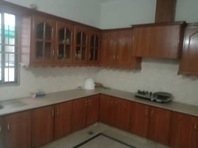 10 Marla neat and clean Upper Portion for Rent near Wahdat Road Iqbal Town