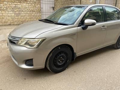 Toyota Corolla Axio 2014