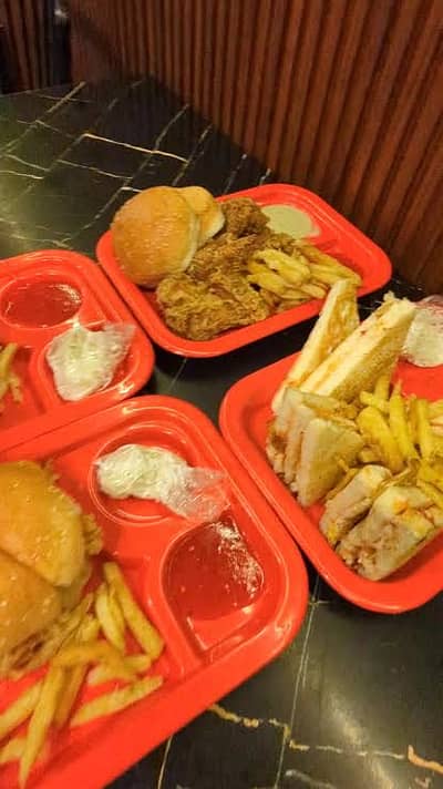 Need a fast food chief/ فاسٹ فوڈ شیف کی ضرورت ہے