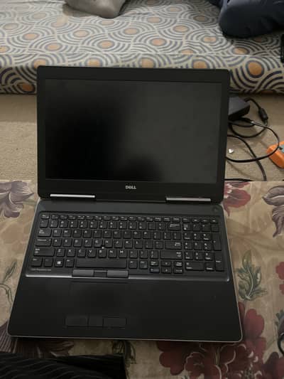 Dell precision 7510 i7 6G 256SSD 16GB RAM 4Gb Graphic Card