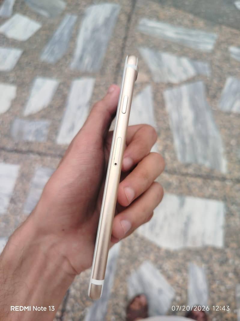 Apple iPhone 7 5
