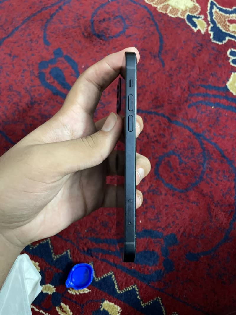 Apple iPhone 12 2