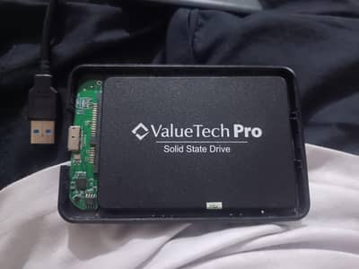 Value Tech 256gb SSD as a external SSD with hard Case on it