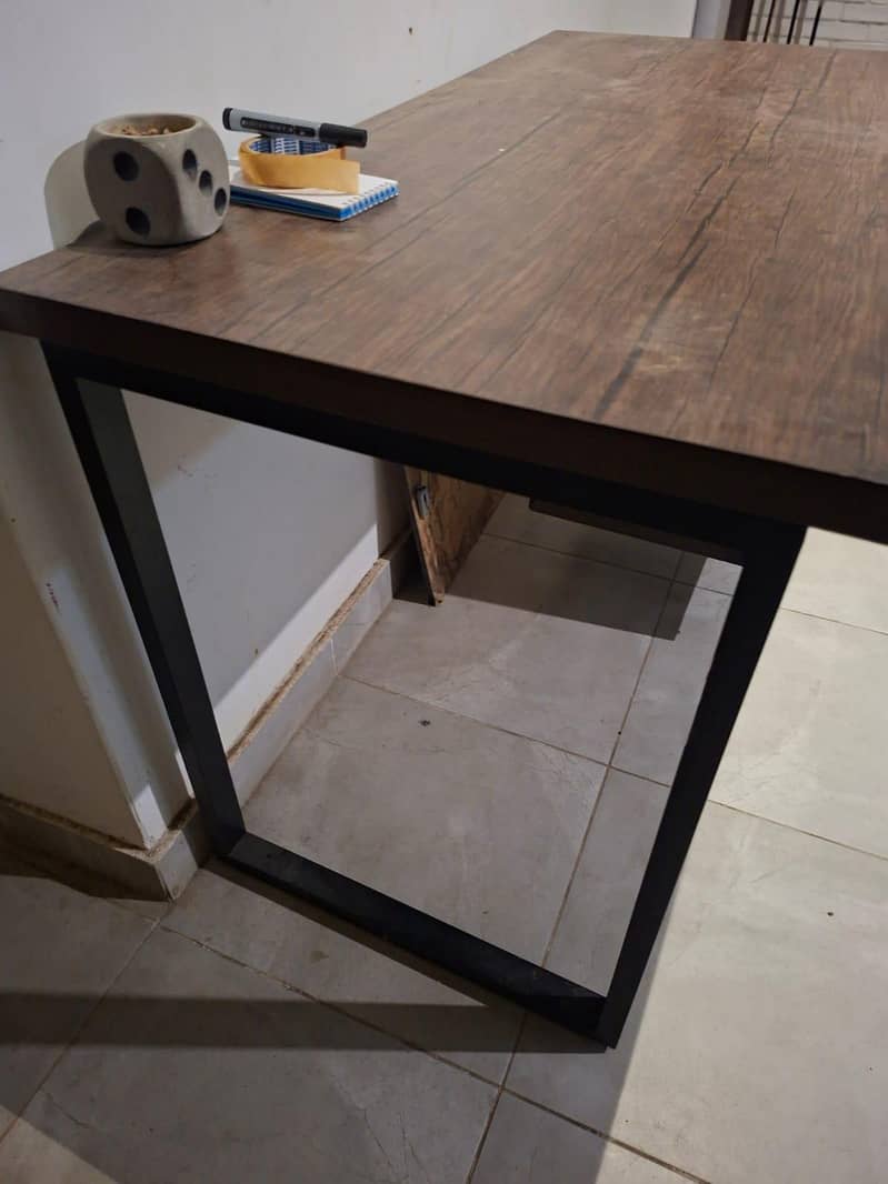 Office table 1