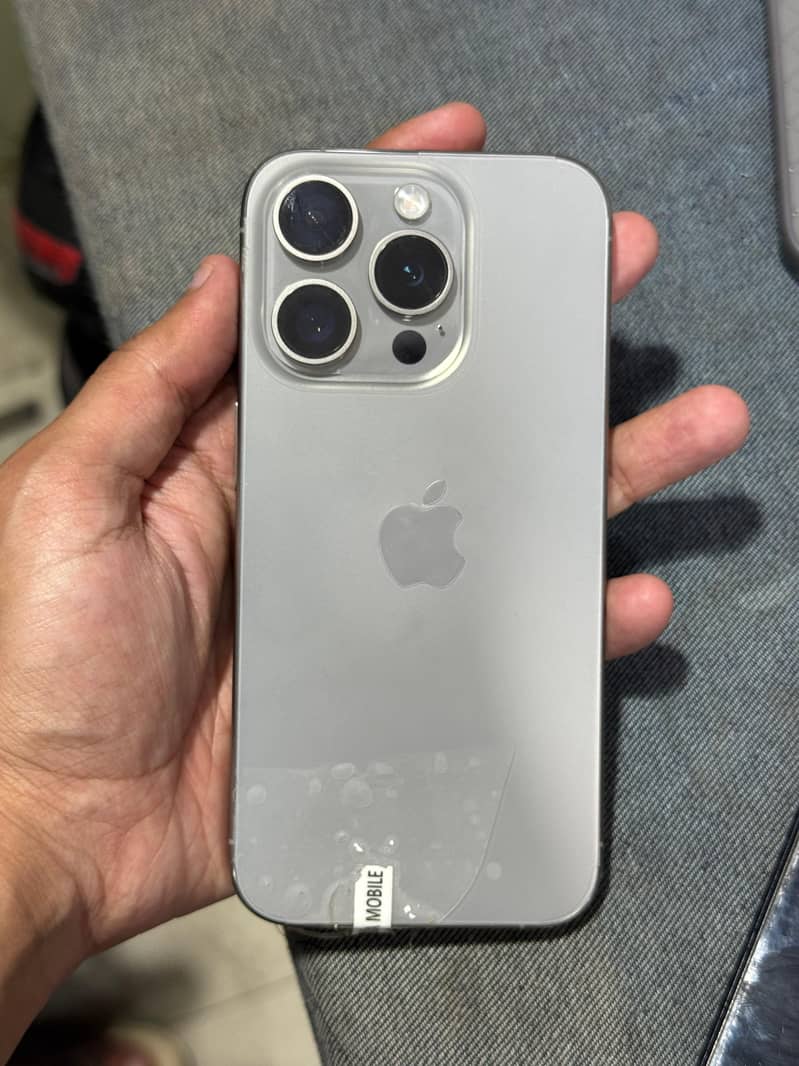 Apple iPhone 15 Pro 0