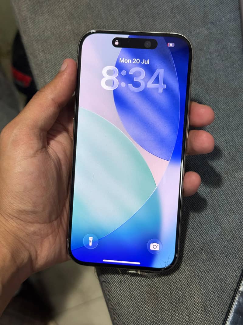 Apple iPhone 15 Pro 1