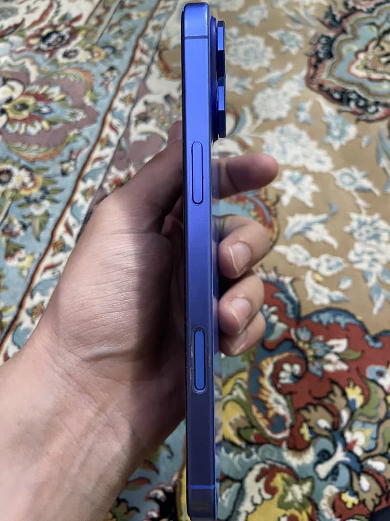 Apple iPhone 16 Plus 2