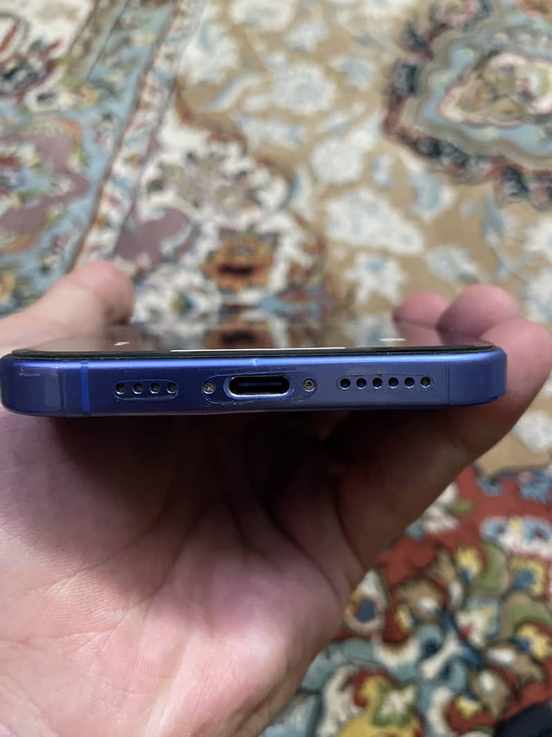 Apple iPhone 16 Plus 4