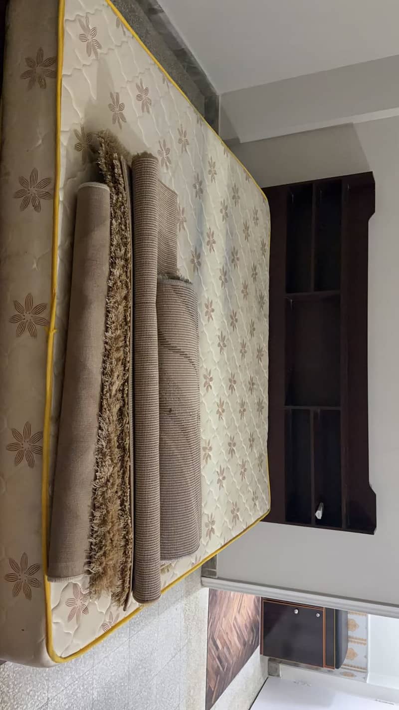 Sofa set 7 seaters  and king size bed 6