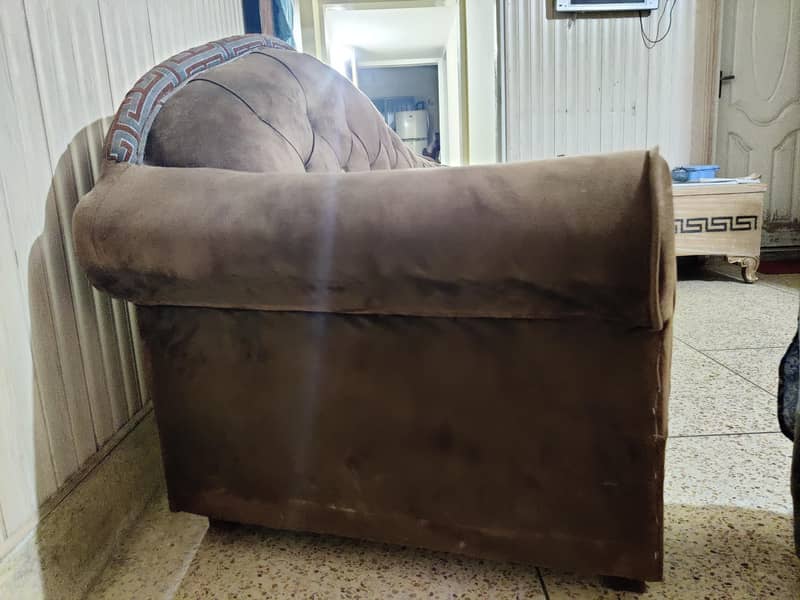 3 seater single sofaa 1