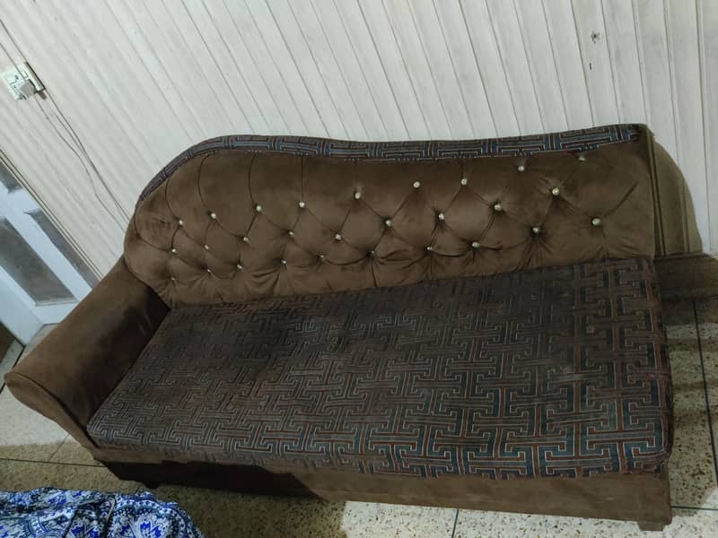 3 seater single sofaa 6