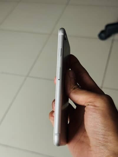 Apple iPhone 7