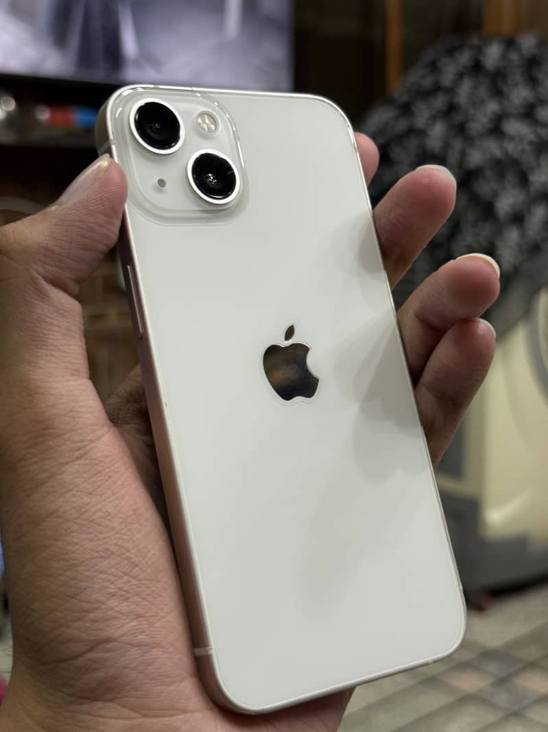 Apple iPhone 13 0