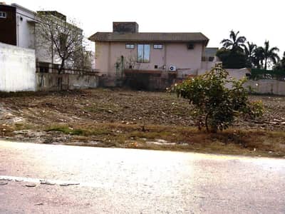 Plot No-1028 Block T - 1 Kanal Plot On Top Location of Phase 7 DHA Lahore For Urgent Sale