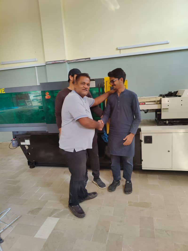 molding machine 1
