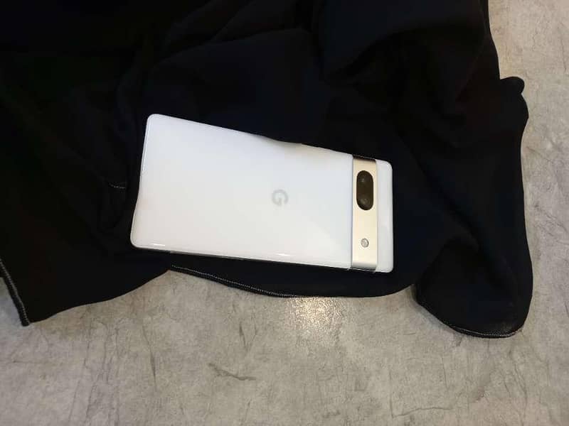 Google Pixel 7a 1