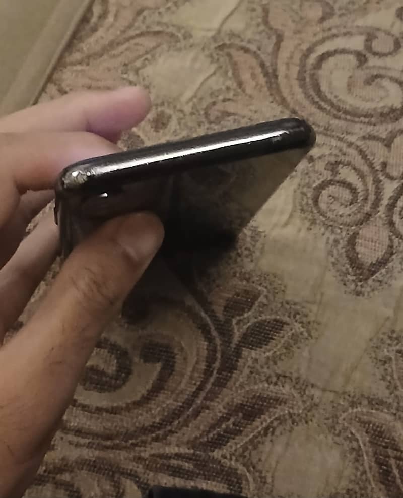 Apple iPhone X 5