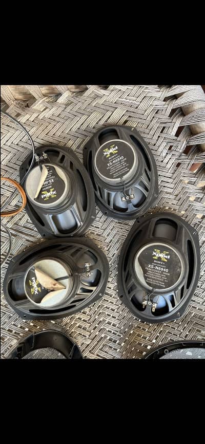 Amplifier speaker subwoofer
