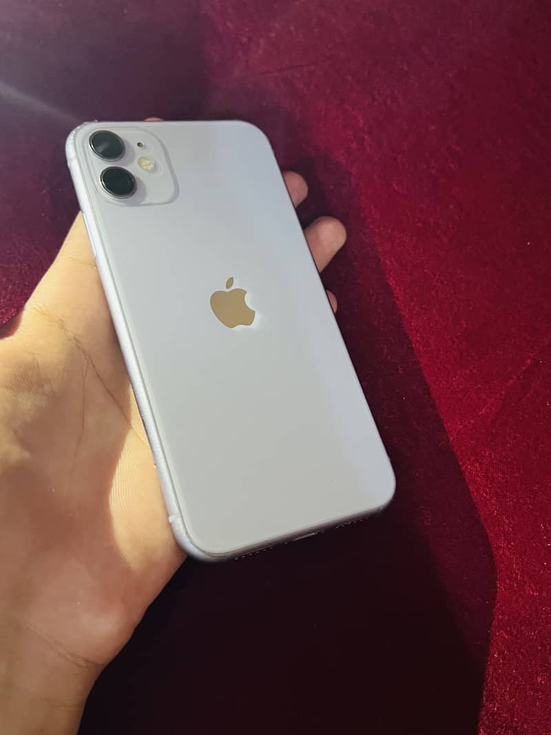 Apple iPhone 11 3