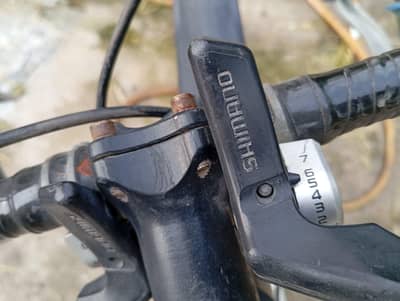 ARISE RACING 700C ( ALMOST NEW)