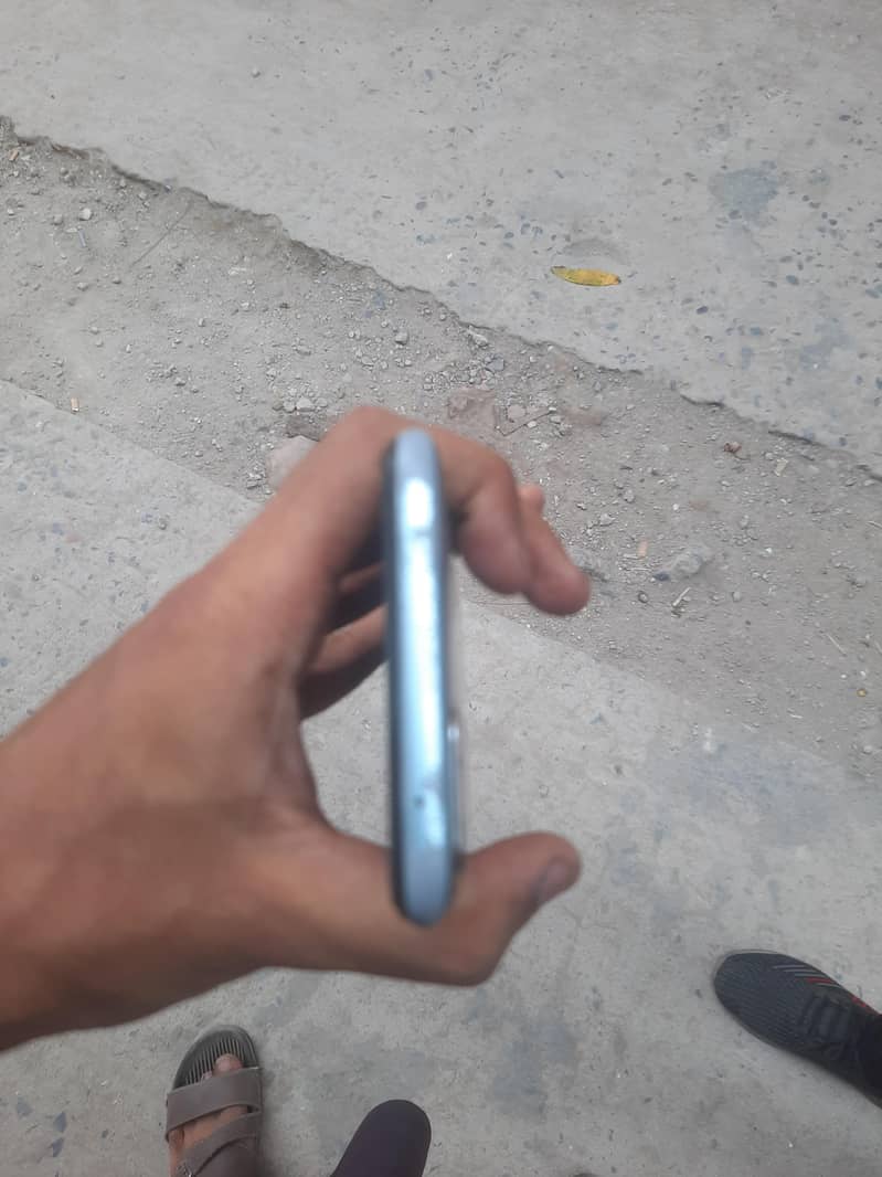 OPPO A76 4