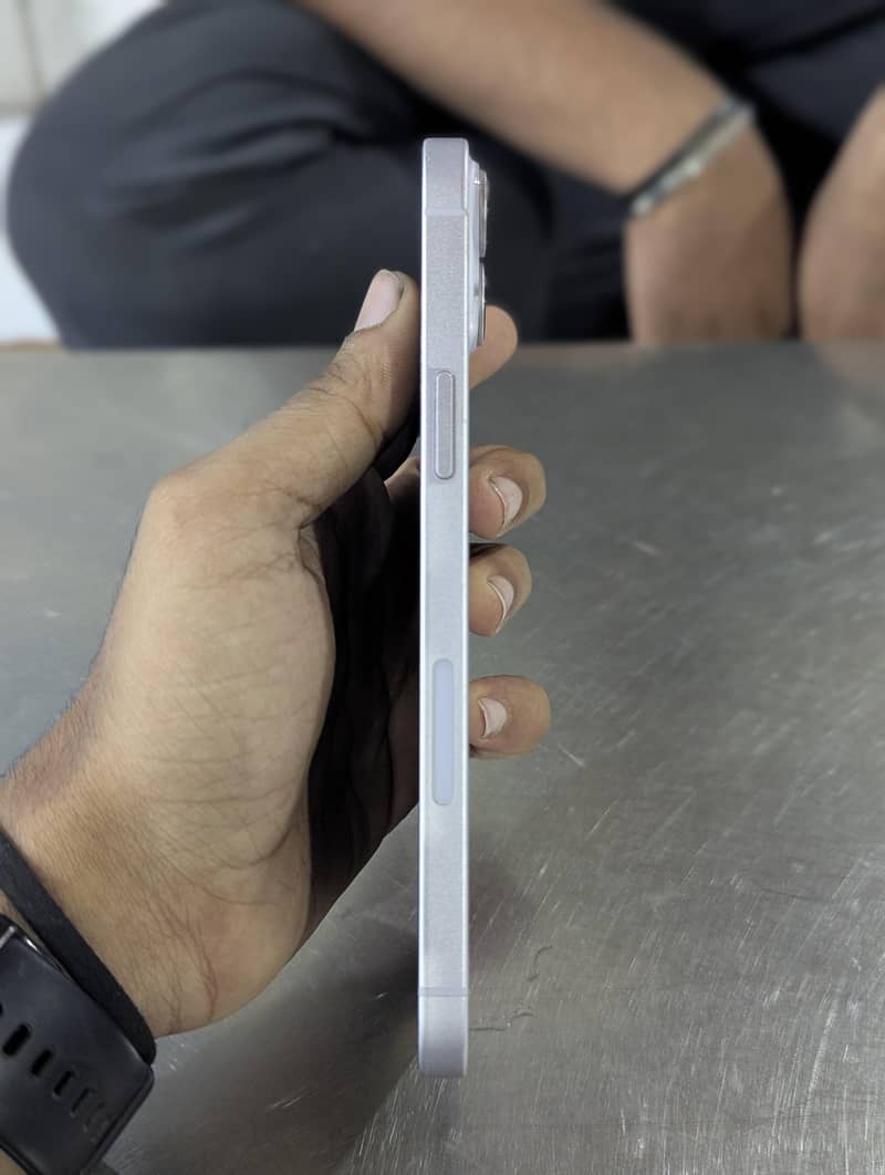 Apple iPhone 14 plus 1