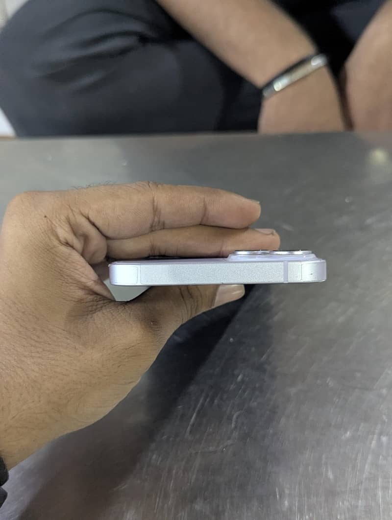 Apple iPhone 14 plus 4
