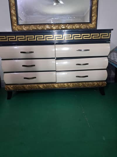 dressing table
