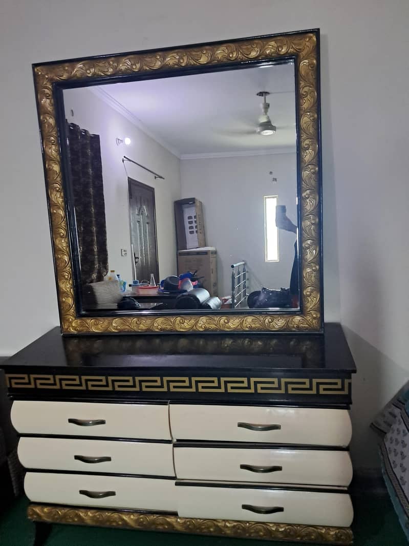 dressing table 2