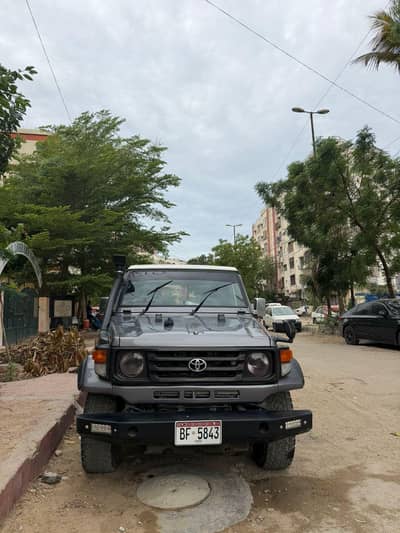 Toyota Land Cruiser 1989