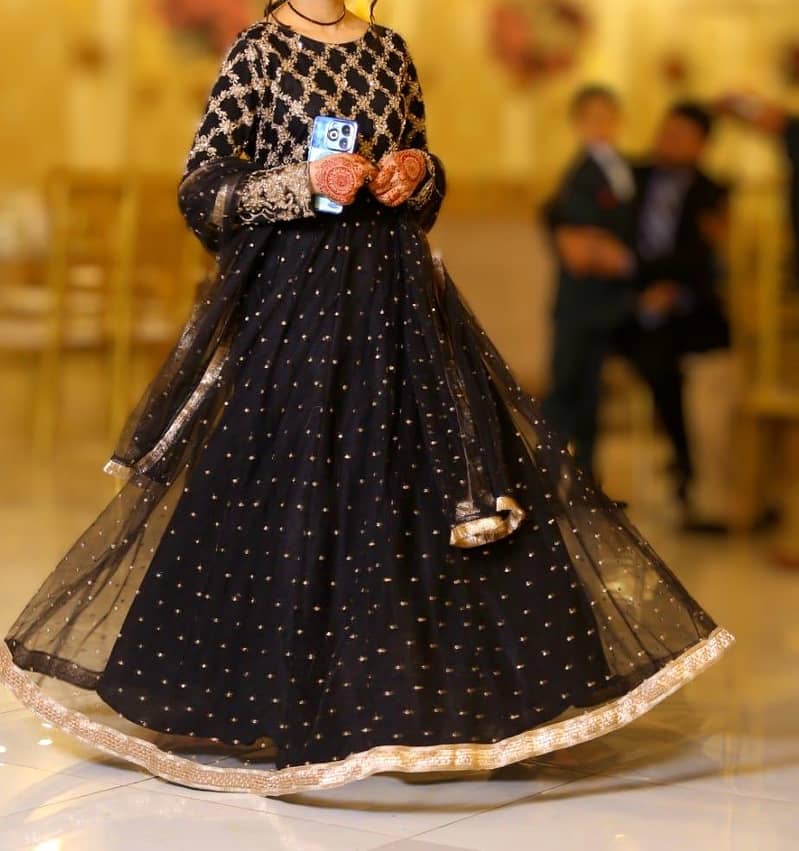 black net maxi 1
