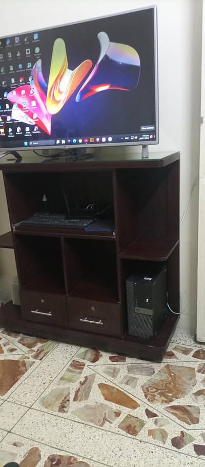 TV + Computer Table / Entertainment Unit with Keyboard Tray