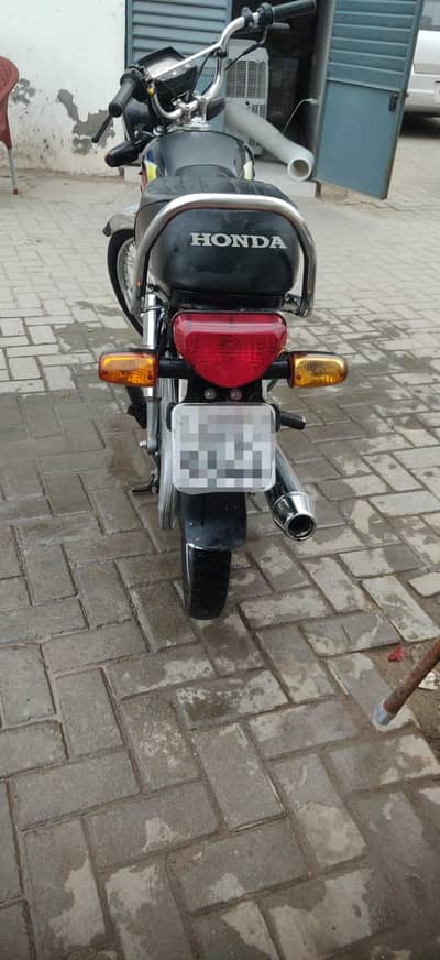 CD70 bike 100% original engine