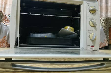 kenwood Electric Oven with Trays, Baking & Grilling
