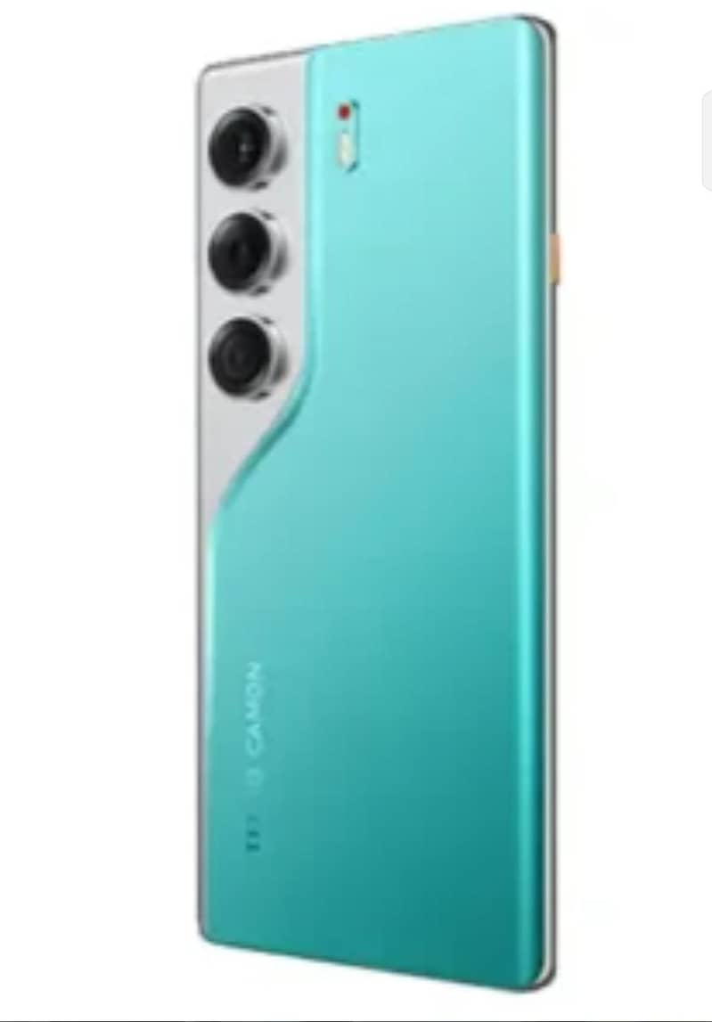 Tecno CAMON 40 Pro 1