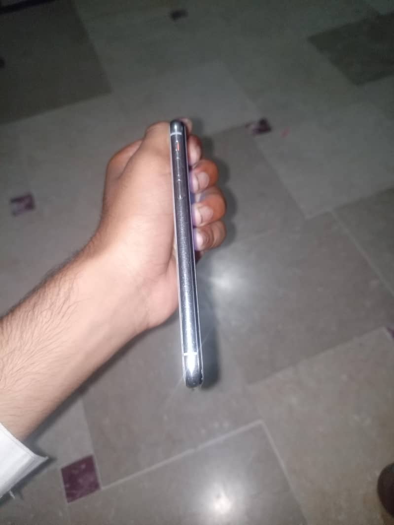 Apple iPhone X 2